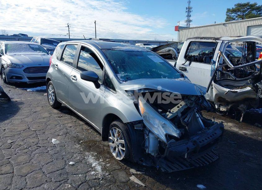 2015 Nissan Versa NOTE SV (VIN 3N1CE2CPXFL426764) main photo