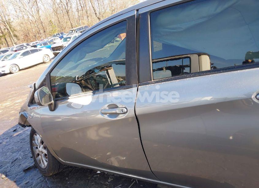 Photo 13 of 2015 Nissan Versa NOTE SV (VIN 3N1CE2CPXFL426764)