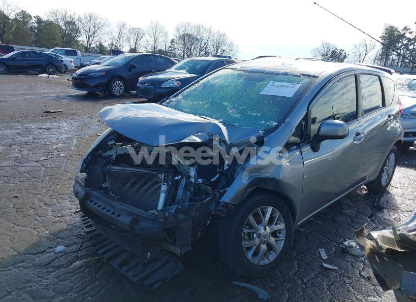 Photo 2 of 2015 Nissan Versa NOTE SV (VIN 3N1CE2CPXFL426764)