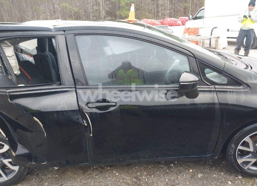 Photo 13 of 2015 Nissan Versa NOTE SR (VIN 3N1CE2CPXFL438977)
