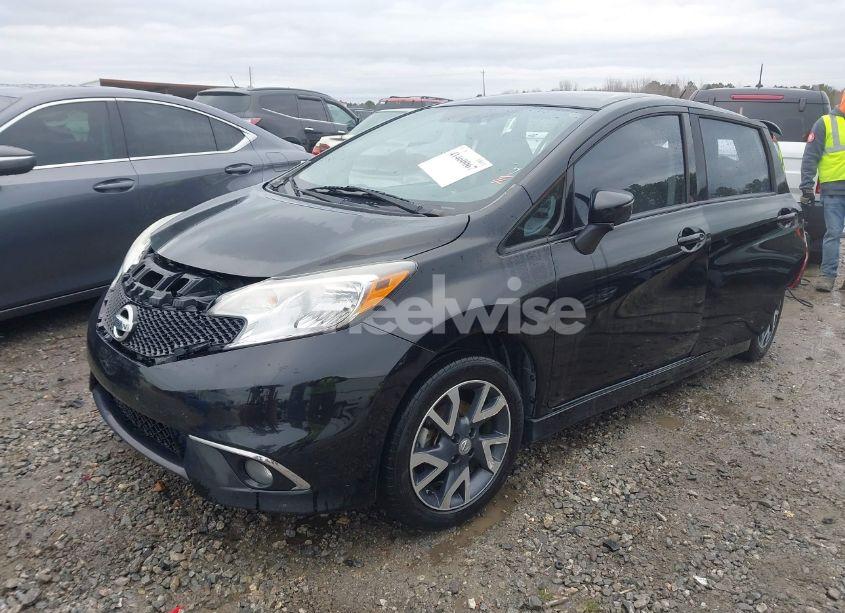 Photo 2 of 2015 Nissan Versa NOTE SR (VIN 3N1CE2CPXFL438977)