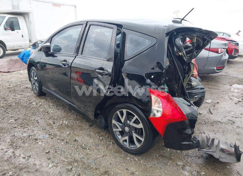 Photo 3 of 2015 Nissan Versa NOTE SR (VIN 3N1CE2CPXFL438977)