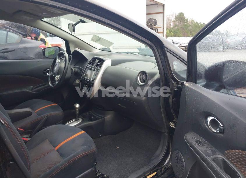 Photo 5 of 2015 Nissan Versa NOTE SR (VIN 3N1CE2CPXFL438977)