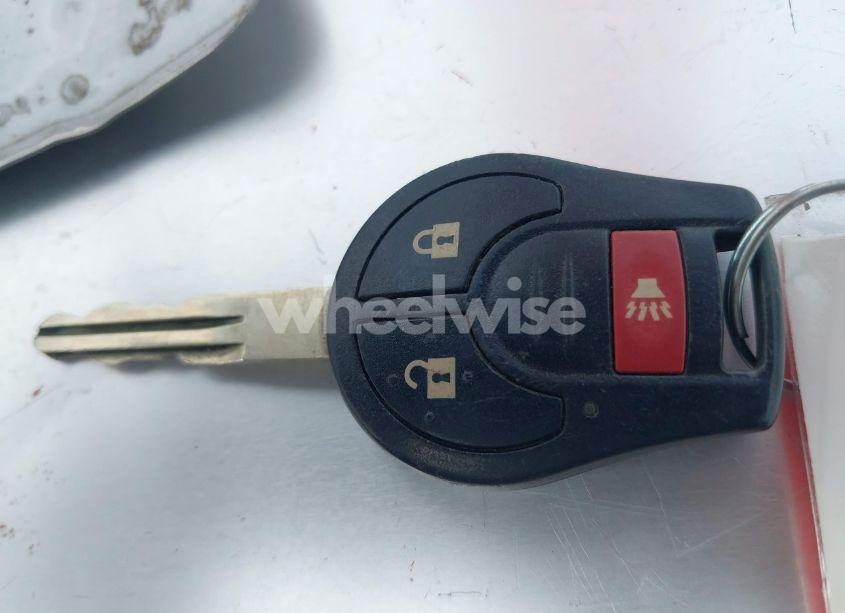 Photo 11 of 2015 Nissan Versa NOTE SV (VIN 3N1CE2CPXFL449218)