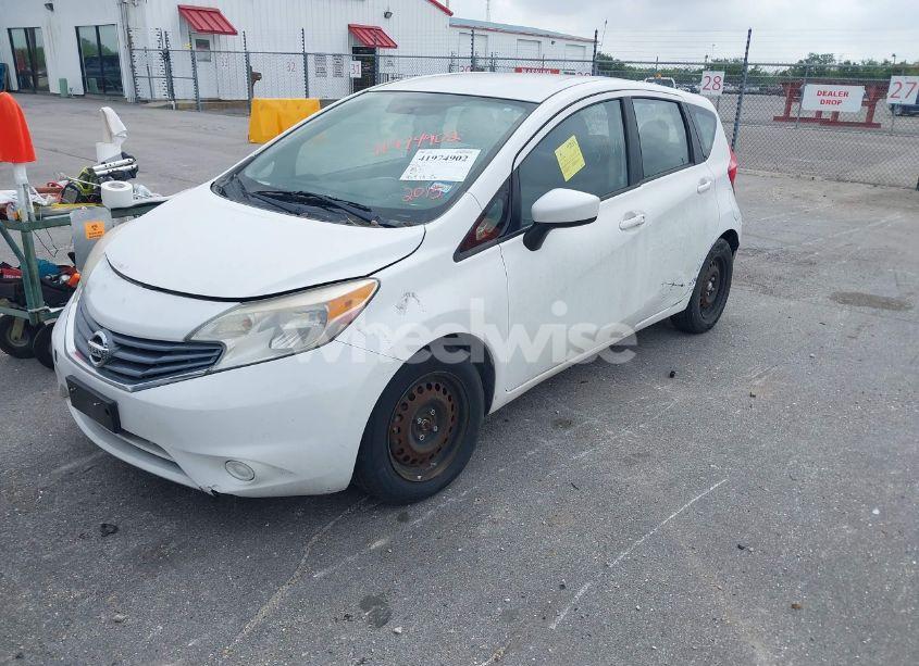 Photo 2 of 2015 Nissan Versa NOTE SV (VIN 3N1CE2CPXFL449218)