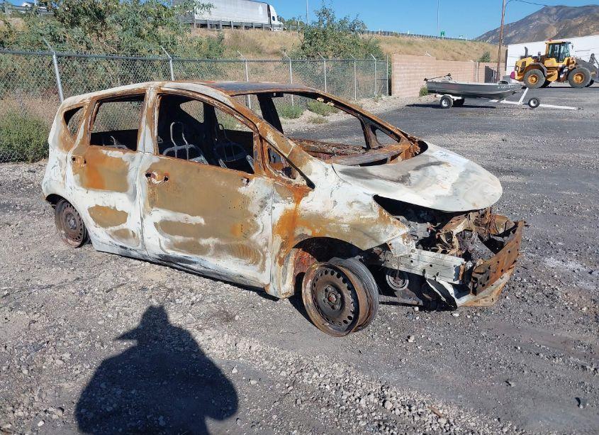 2016 Nissan Versa NOTE S PLUS/SV/SR/S (SR)/SL (VIN 3N1CE2CPXGL399177) main photo