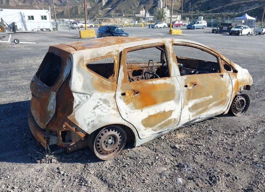 Photo 4 of 2016 Nissan Versa NOTE S PLUS/SV/SR/S (SR)/SL (VIN 3N1CE2CPXGL399177)