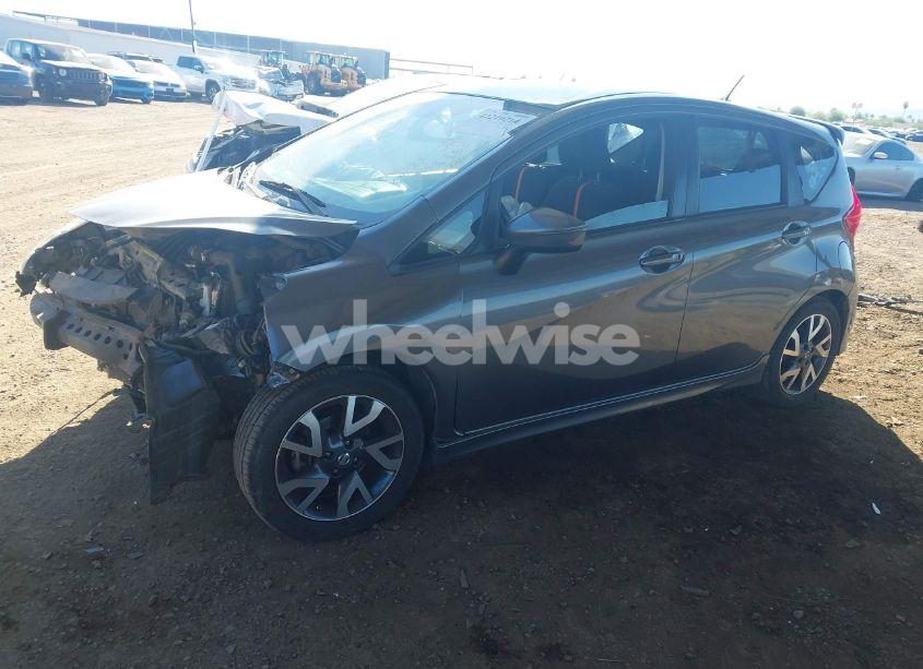 Photo 2 of 2016 Nissan Versa NOTE SR (VIN 3N1CE2CPXGL408363)