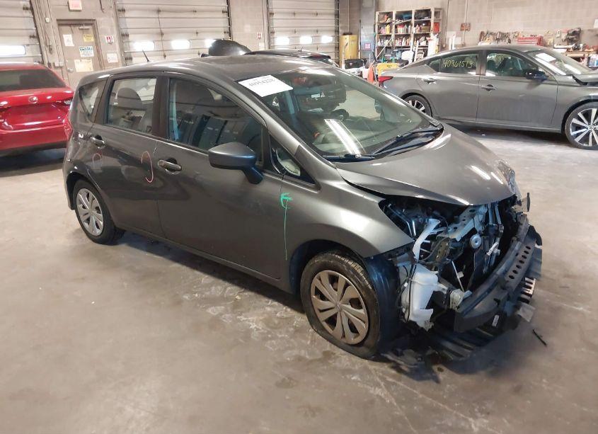 2018 Nissan Versa NOTE SV (VIN 3N1CE2CPXJL353517) main photo