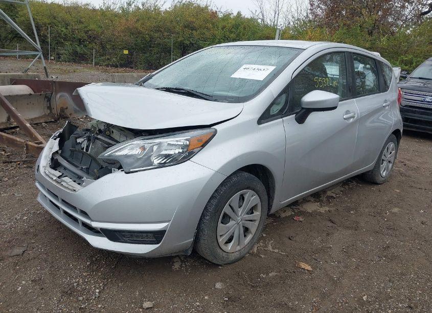 Photo 2 of 2019 Nissan Versa NOTE SV (VIN 3N1CE2CPXKL363112)