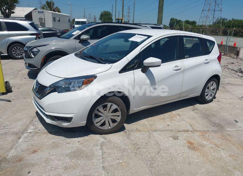 Photo 2 of 2019 Nissan Versa NOTE SV (VIN 3N1CE2CPXKL363899)