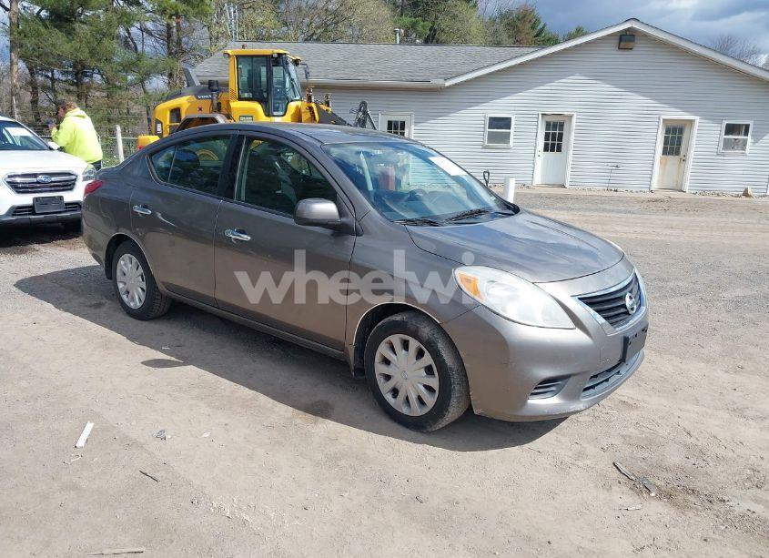 2012 Nissan Versa 1.6 SV (VIN 3N1CN7AP0CL880484) main photo