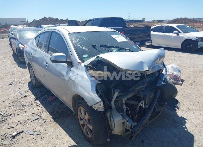 2013 Nissan Versa 1.6 SL (VIN 3N1CN7AP0DL822053) main photo