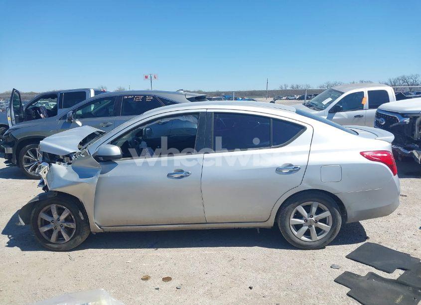 Photo 14 of 2013 Nissan Versa 1.6 SL (VIN 3N1CN7AP0DL822053)