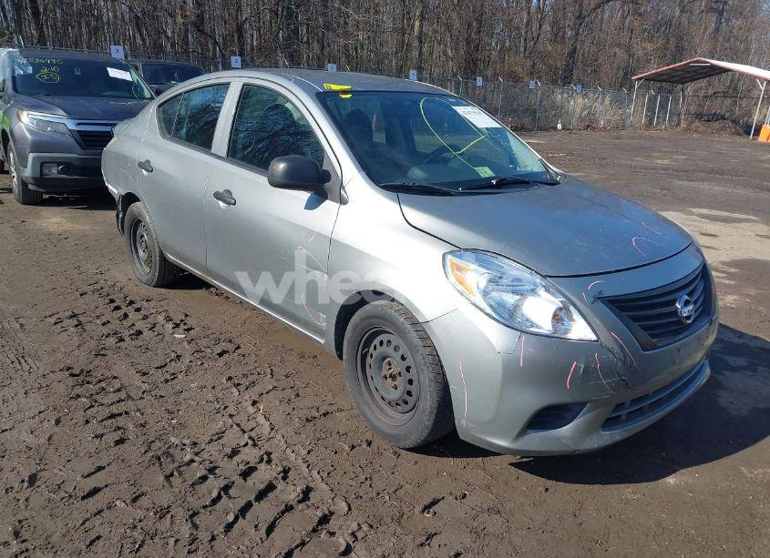2013 Nissan Versa 1.6 S (VIN 3N1CN7AP0DL844280) main photo