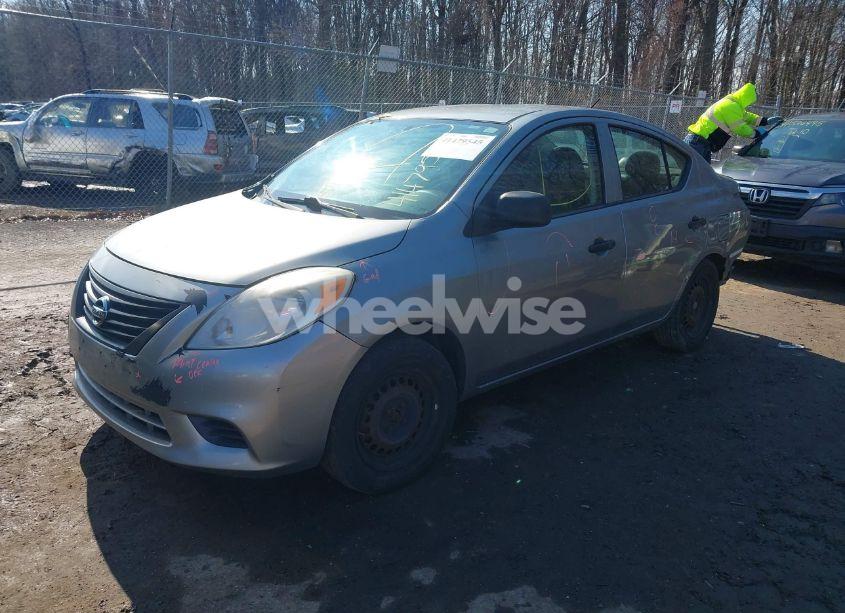 Photo 2 of 2013 Nissan Versa 1.6 S (VIN 3N1CN7AP0DL844280)