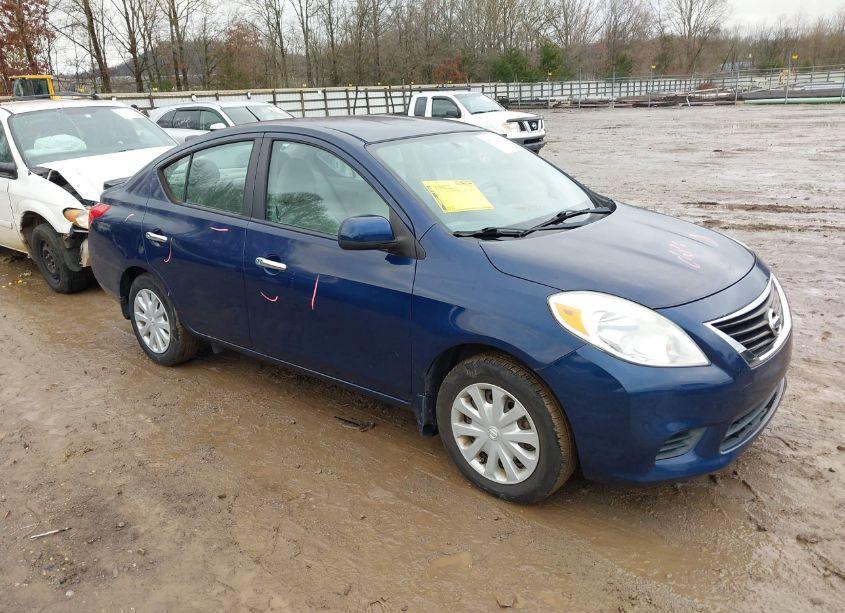 2013 Nissan Versa 1.6 SV (VIN 3N1CN7AP0DL852184) main photo