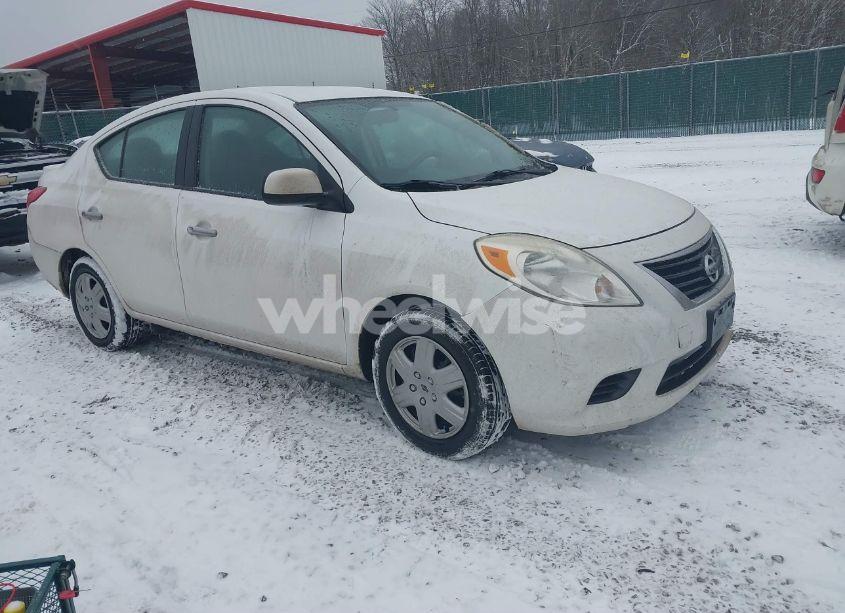 2013 Nissan Versa 1.6 SV (VIN 3N1CN7AP0DL866229) main photo