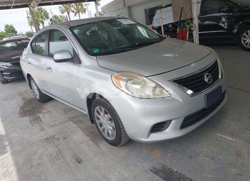 2013 Nissan Versa 1.6 SV (VIN 3N1CN7AP0DL883659) main photo