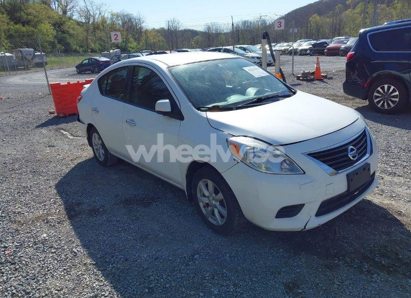 2014 Nissan Versa 1.6 SV (VIN 3N1CN7AP0EL839727) main photo