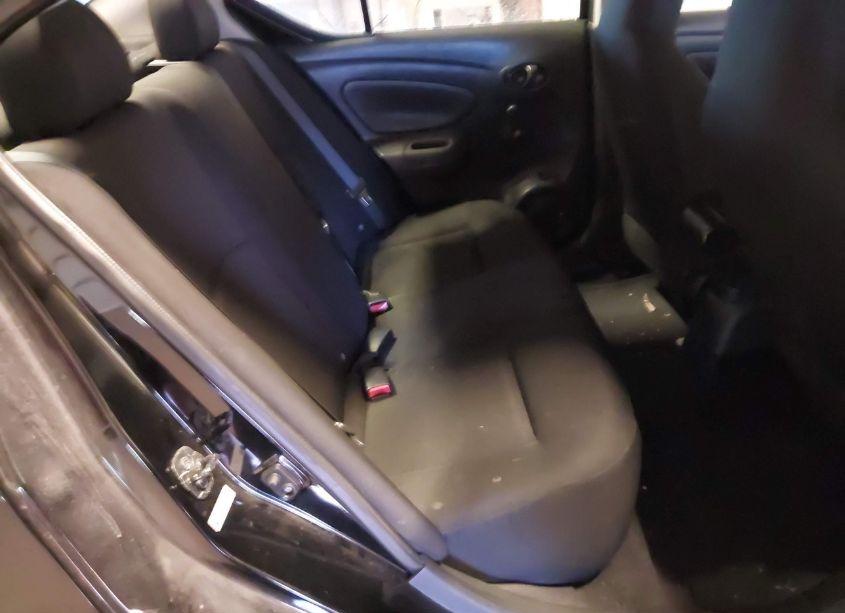 Photo 8 of 2015 Nissan Versa 1.6 S+ (VIN 3N1CN7AP0FL882465)