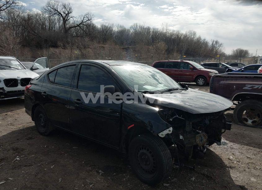 2015 Nissan Versa 1.6 S+ (VIN 3N1CN7AP0FL884099) main photo