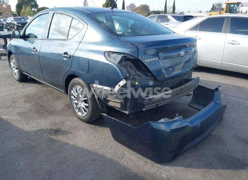 Photo 3 of 2015 Nissan Versa 1.6 S (VIN 3N1CN7AP0FL912290)