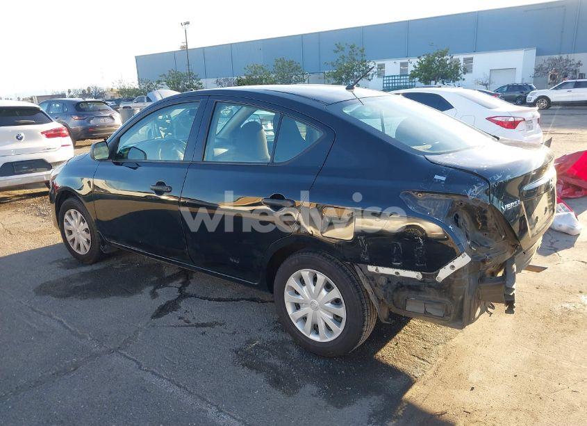 Photo 3 of 2015 Nissan Versa 1.6 S (VIN 3N1CN7AP0FL937383)
