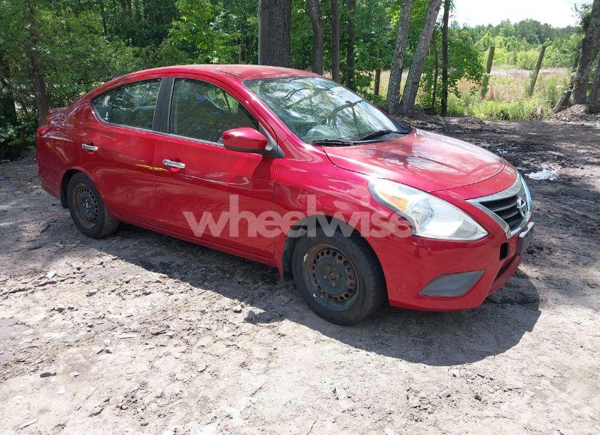 2015 Nissan Versa 1.6 SV (VIN 3N1CN7AP0FL942549) main photo