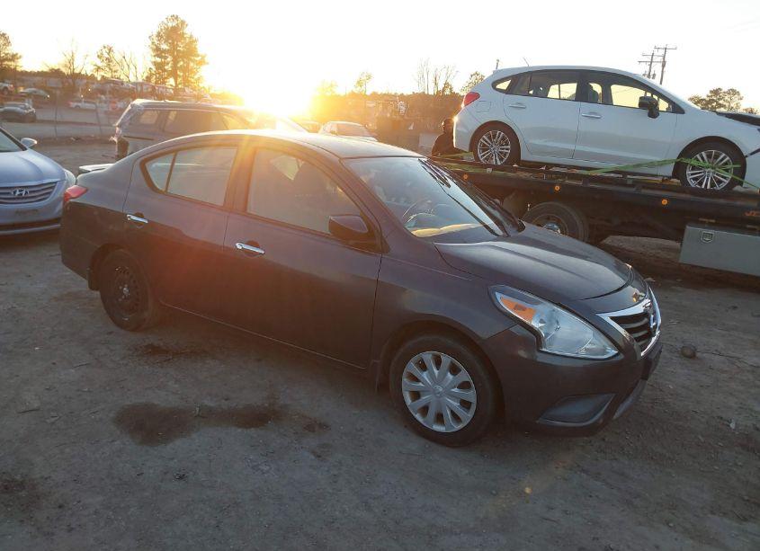 2015 Nissan Versa 1.6 SV (VIN 3N1CN7AP0FL948089) main photo
