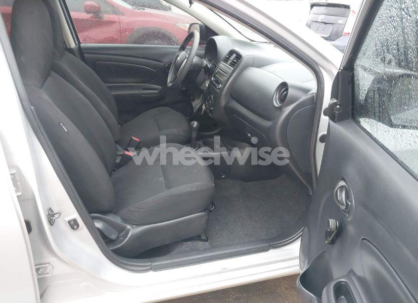Photo 5 of 2015 Nissan Versa 1.6 S (VIN 3N1CN7AP0FL951350)
