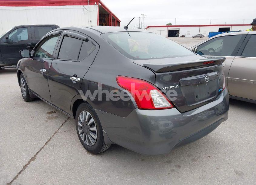 Photo 3 of 2015 Nissan Versa 1.6 SV (VIN 3N1CN7AP0FL952031)