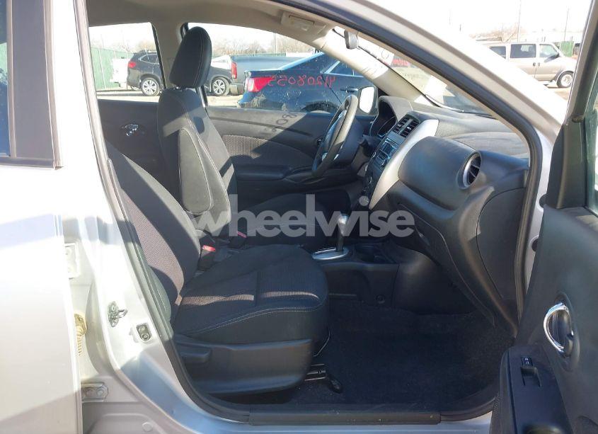 Photo 5 of 2016 Nissan Versa (VIN 3N1CN7AP0GL818539)