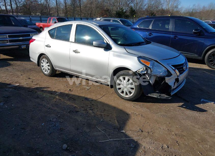 2016 Nissan Versa 1.6 S (VIN 3N1CN7AP0GL864727) main photo