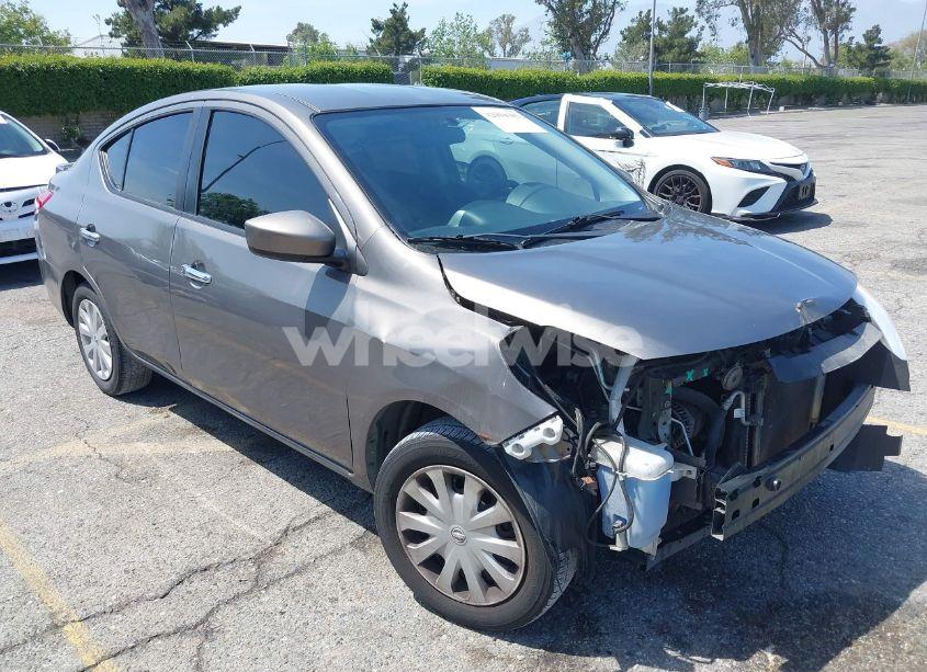 2017 Nissan Versa 1.6 SV (VIN 3N1CN7AP0HK442111) main photo