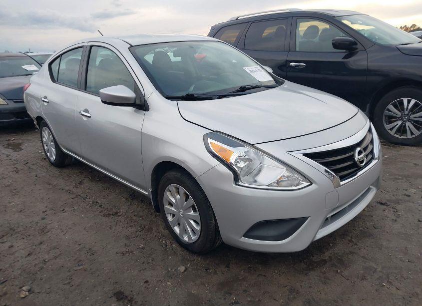 2017 Nissan Versa 1.6 SV (VIN 3N1CN7AP0HL901521) main photo