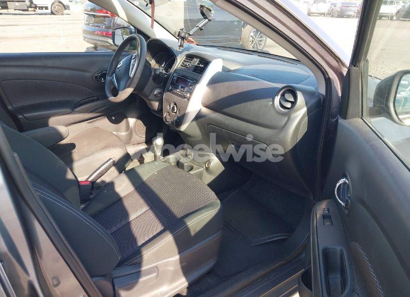 Photo 5 of 2018 Nissan Versa 1.6 SV (VIN 3N1CN7AP0JL802302)