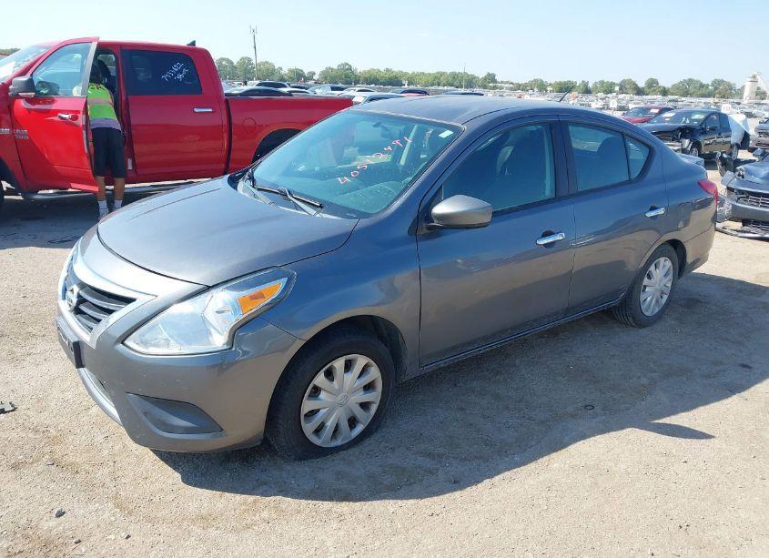 Photo 2 of 2018 Nissan Versa 1.6 SV (VIN 3N1CN7AP0JL811050)