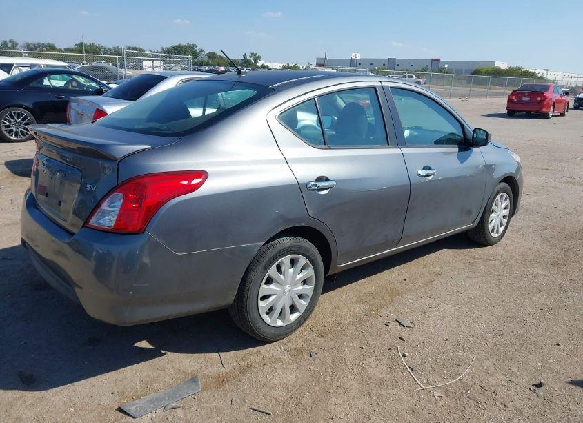 Photo 4 of 2018 Nissan Versa 1.6 SV (VIN 3N1CN7AP0JL811050)