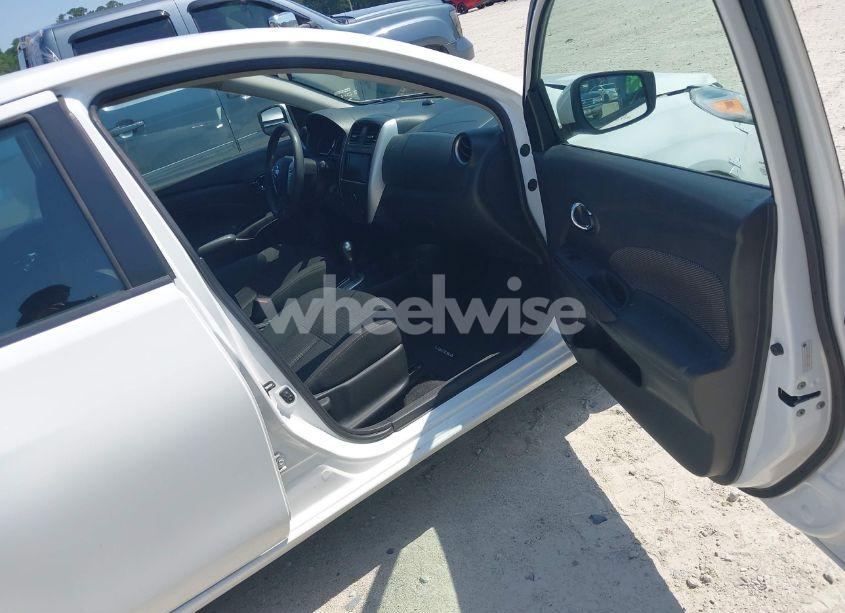 Photo 5 of 2018 Nissan Versa 1.6 SV (VIN 3N1CN7AP0JL834621)