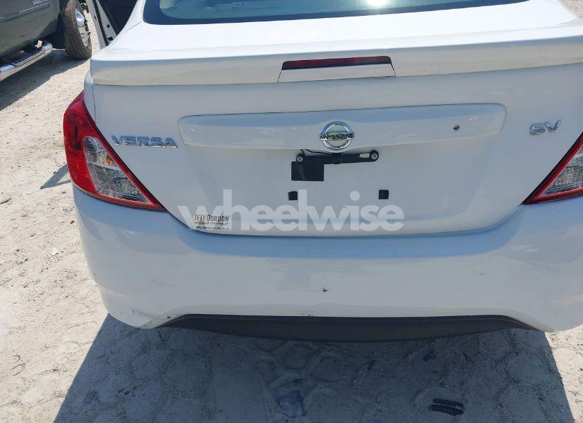 Photo 6 of 2018 Nissan Versa 1.6 SV (VIN 3N1CN7AP0JL834621)