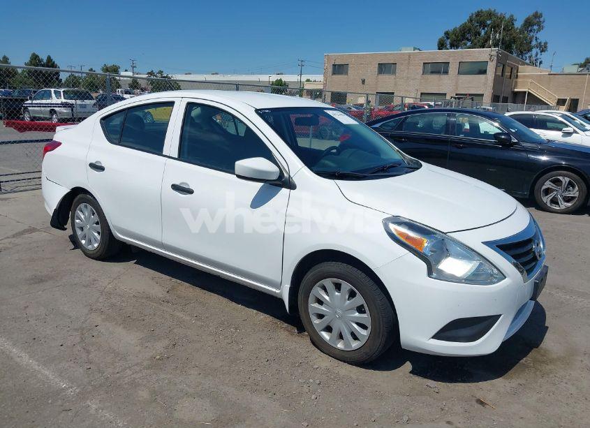 2018 Nissan Versa 1.6 S+ (VIN 3N1CN7AP0JL838717) main photo
