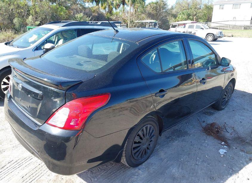 Photo 4 of 2018 Nissan Versa 1.6 S+ (VIN 3N1CN7AP0JL838944)