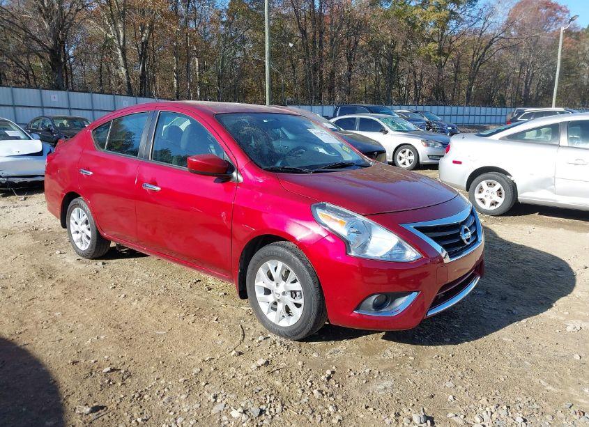 2018 Nissan Versa 1.6 SV (VIN 3N1CN7AP0JL845232) main photo