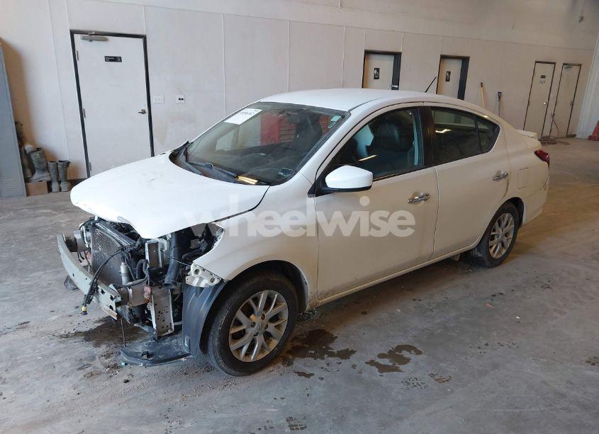 Photo 2 of 2018 Nissan Versa 1.6 SV (VIN 3N1CN7AP0JL857140)