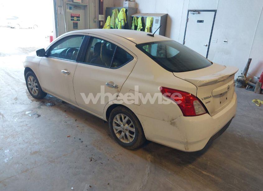 Photo 3 of 2018 Nissan Versa 1.6 SV (VIN 3N1CN7AP0JL857140)
