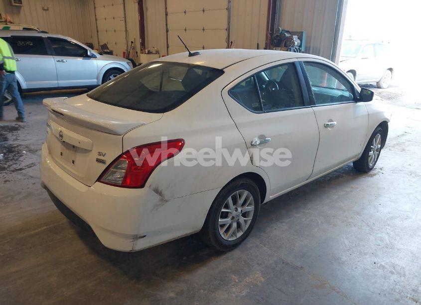 Photo 4 of 2018 Nissan Versa 1.6 SV (VIN 3N1CN7AP0JL857140)