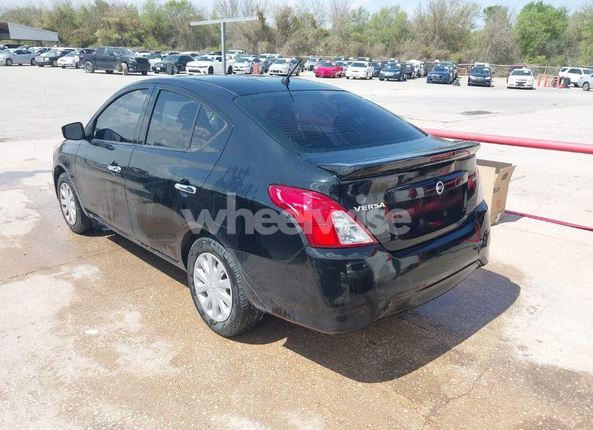 Photo 3 of 2018 Nissan Versa 1.6 SV (VIN 3N1CN7AP0JL859681)