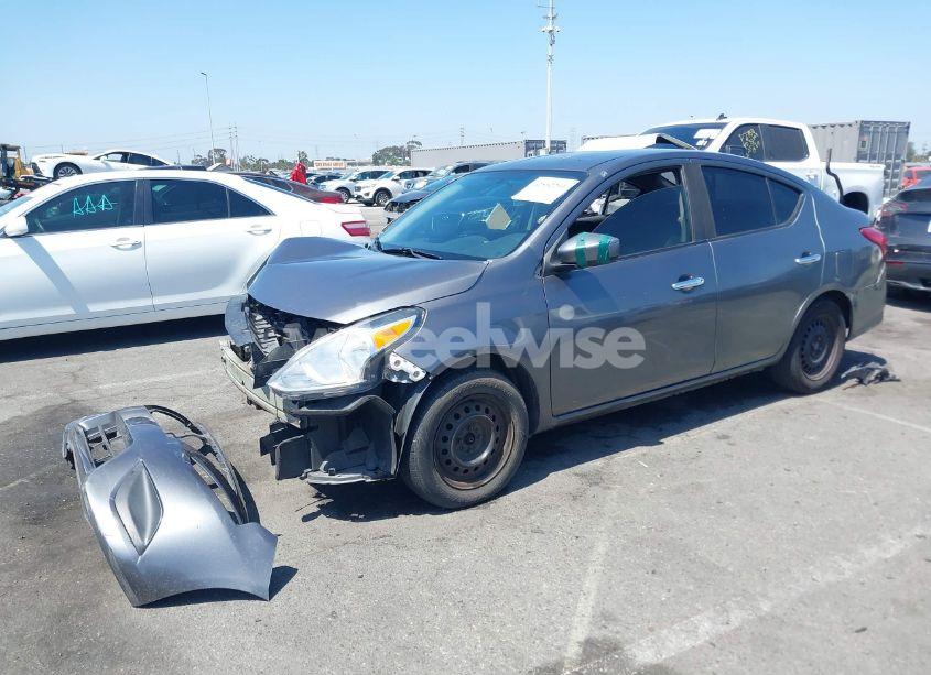 Photo 2 of 2018 Nissan Versa 1.6 SV (VIN 3N1CN7AP0JL872155)