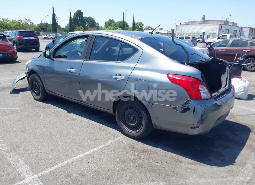 Photo 3 of 2018 Nissan Versa 1.6 SV (VIN 3N1CN7AP0JL872155)